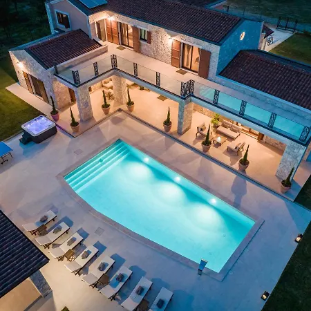 Wunderschoene Mit Beheiztem Pool, Sauna Und Whirlpool In Der Naehe Des Meeres Villa Hrboki