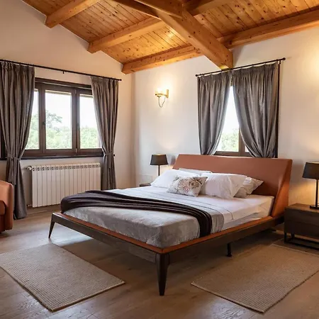 Wunderschoene Mit Beheiztem Pool, Sauna Und Whirlpool In Der Naehe Des Meeres Villa