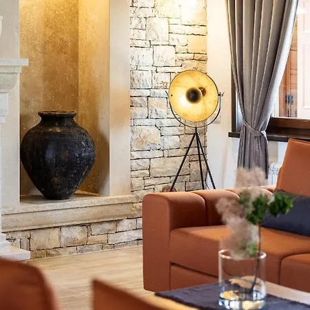 Wunderschoene Mit Beheiztem Pool, Sauna Und Whirlpool In Der Naehe Des Meeres Villa *