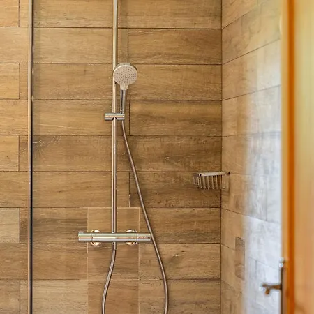 Wunderschoene Mit Beheiztem Pool, Sauna Und Whirlpool In Der Naehe Des Meeres Hrboki
